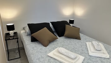1 chambre, fer et planche Ă repasser, Wi-Fi gratuit, draps fournis