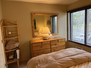 1 bedroom, in-room safe, free WiFi, bed sheets - Newly Remodeled in 2020, Amazing Great Room/Kitchen! Sleeps 7 (Mammoth Lakes)