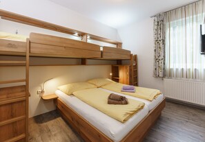 3 bedrooms, iron/ironing board, travel cot, free WiFi