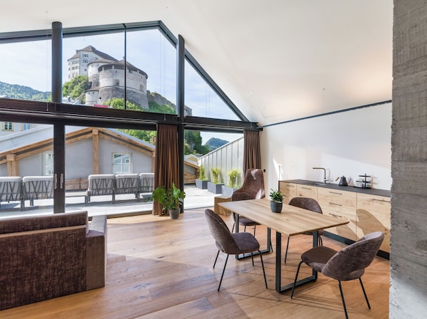 Deluxe Studio Suite, 1 Bedroom, Non Smoking, Sauna | Living area - Platzhirsch Kufstein (Kufstein)