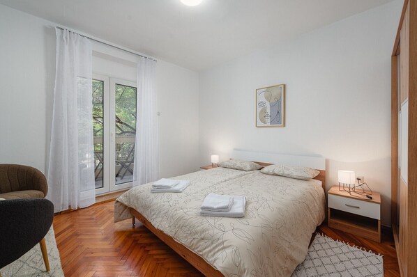 2 habitaciones, tabla de planchar con plancha y wifi gratis 