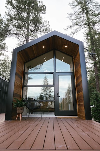 Kintla - Dual Tiny Homes Close To Glacier, Skiing - Hot Tub - Scenic Views