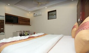 Deluxe Double Room | Free WiFi