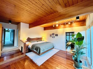 4 chambres, coffres-forts dans les chambres, bureau