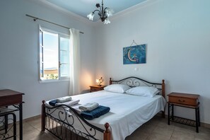 1 غرفة نوم ومكواة/لوح كي وواي فاي مجانًا وملاءات أسرّة