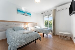 2 habitaciones, tabla de planchar con plancha y wifi gratis 