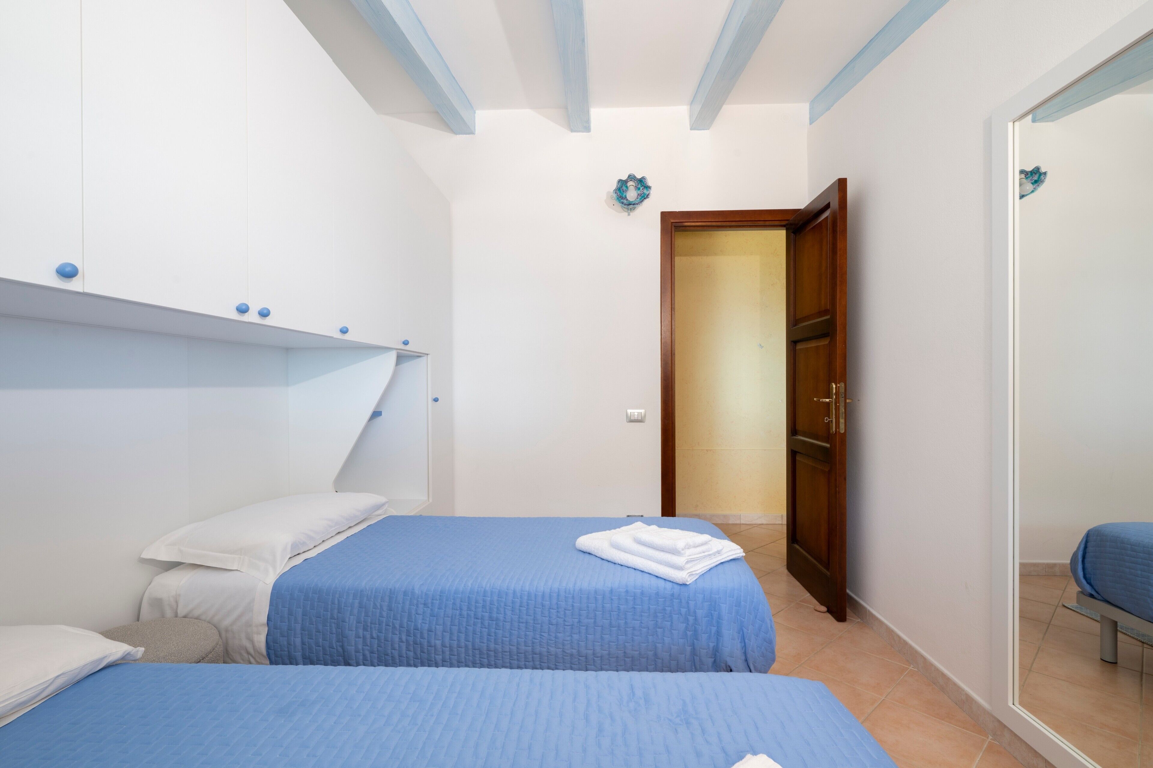 3 chambres, fer et planche à repasser, Wi-Fi gratuit, draps fournis