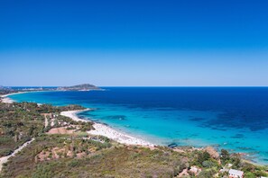 Beach nearby - 'Villa il Panorama di Orrí' with Sea View, Garden & A/C (Tortolì)