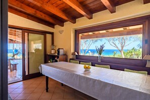 Dining - 'Villa il Panorama di Orrí' with Sea View, Garden & A/C (Tortolì)