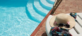 Holiday Home Casa Carmencita with Sea Views, Pool and Wi-Fi