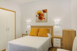 3 bedrooms, iron/ironing board, free WiFi, bed sheets - Holiday Home "Finca Rural Mar de Nubes" with Sea View and Garden (Vega de San Mateo)