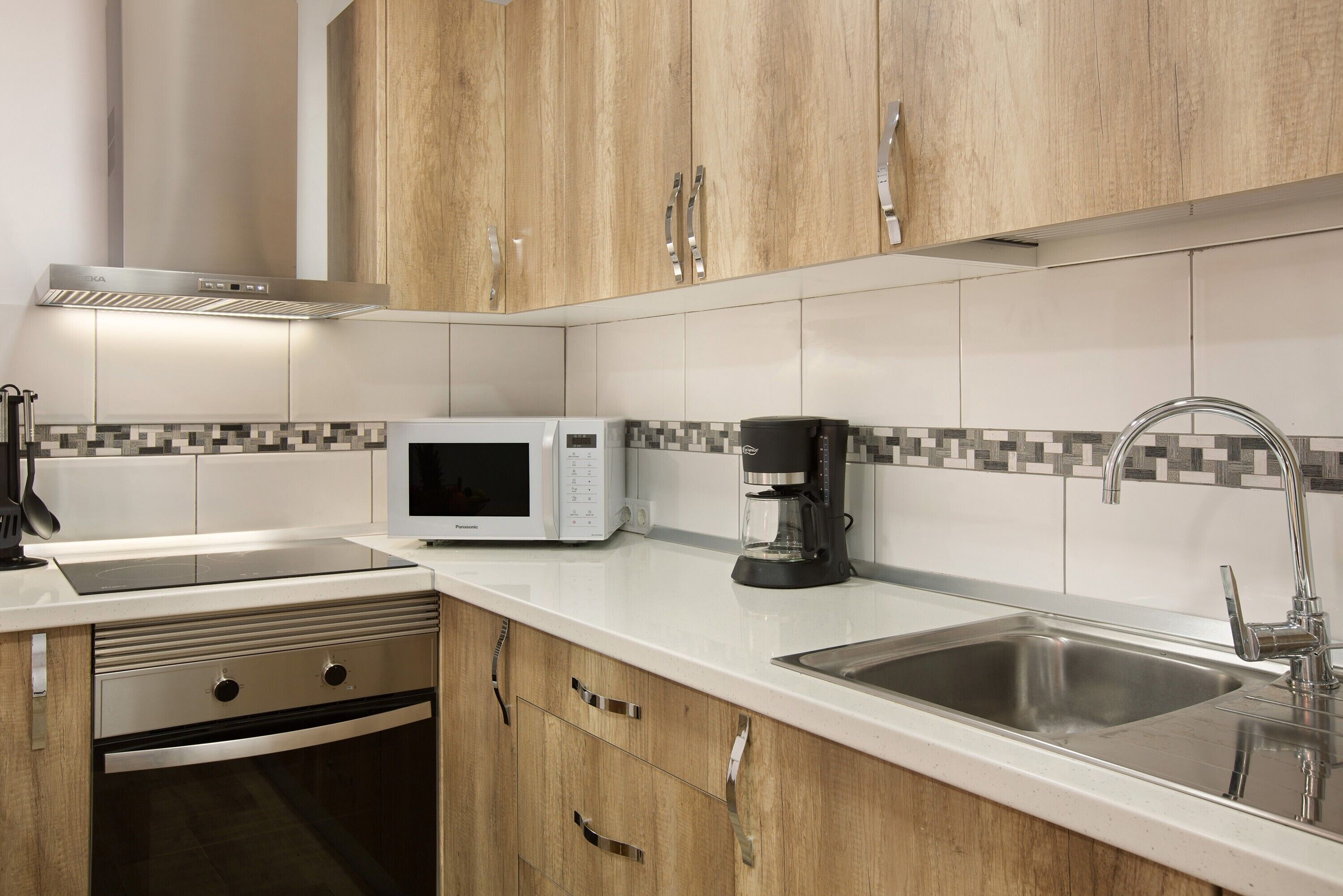 Refrigerador, microondas, horno, placa de cocina