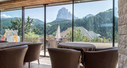 Apartment 'Hotel Residence Gardena Alps 100' with Mountain View, Garden & Wi-Fi