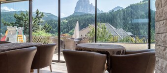 Apartment 'Hotel Residence Gardena Alps 100' with Mountain View, Garden & Wi-Fi