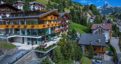 Apartment 'Hotel Residence Gardena Alps 300' with Mountain View, Garden & Wi-Fi