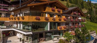 Apartment 'Hotel Residence Gardena Alps 300' with Mountain View, Garden & Wi-Fi