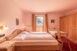 4 camere, Wi-Fi gratuito, lenzuola
