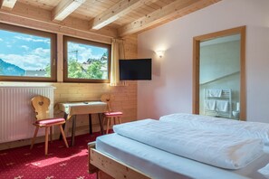 2 quartos, Wi-Fi de cortesia, roupa de cama