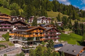 Exterior - Apartment 'Hotel Residence Gardena Saslong' with Mountain View, Garden & Wi-Fi (St. Christina)