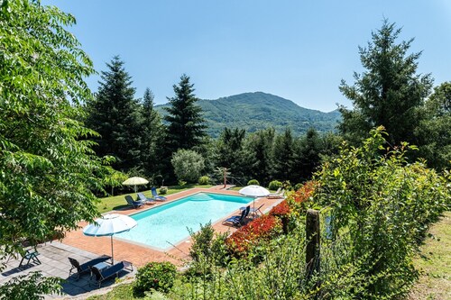 Villa 'Rifugio Arcobaleno' with Mountain View, Heated Pool & Wi-Fi