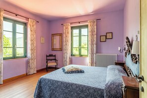 2 chambres, fer et planche à repasser, Wi-Fi gratuit, draps fournis