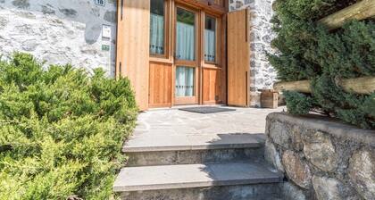 Holiday Apartment 'Maso Noce Ovest' with Mountain View, Garden, and Wi-Fi