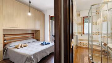 1 Schlafzimmer, Bügeleisen/Bügelbrett, kostenloses WLAN, Bettwäsche