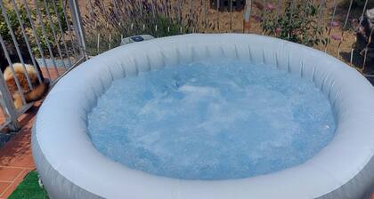 Maison de vacances La Colombiera avec vue sur la mer, bain Ă remous & Wi-Fi