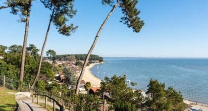Mobilhome 3 chambres, 2 salles de bain, Cap Ferret avec terrasse, court de tennis et barbecue