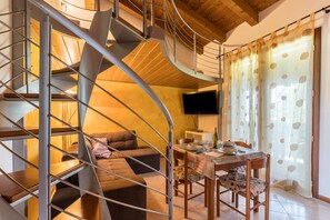 Interior - Holiday Apartment Residence La Collina with swimming pool and Wi-Fi (Ponti sul Mincio)