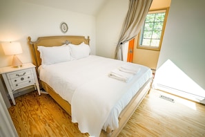 3 Schlafzimmer, Schreibtisch, kostenloses WLAN, Bettwäsche