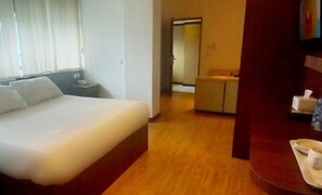 Family Double Room | Free WiFi - Hotel Aruni Ancol (Jakarta)