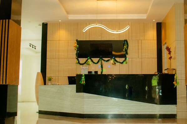Reception - Hotel Aruni Ancol (Jakarta)