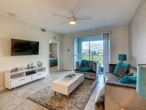 TV - 205 Luxury condo at Storey lake (Kissimmee)