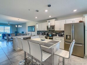 Fridge, coffee/tea maker, cookware/dishes/utensils - 205 Luxury condo at Storey lake (Kissimmee)
