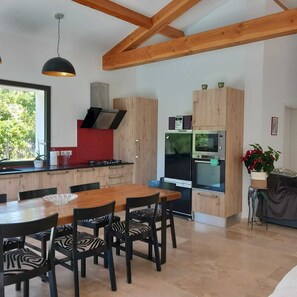 Dining - Vacances de rêve au milieu des cigales VILLA avec piscine proche Vallon (Saint-Alban-Auriolles)