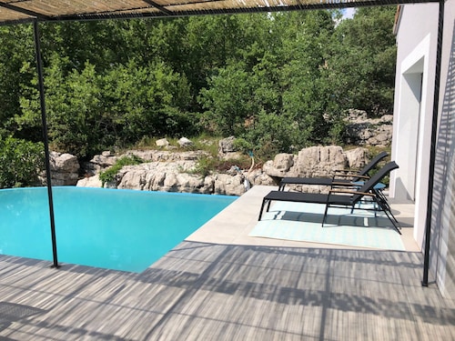 Superbe Villa privée CALME avec piscine : VILLA LES CHENES **** 9.8/10