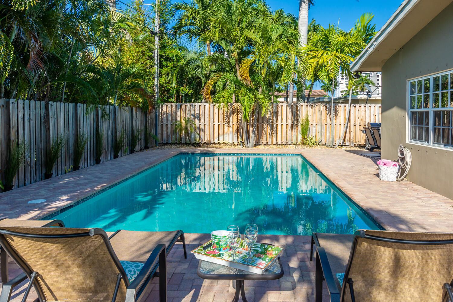 SEPT SPECIALS Vacation home rental Fort Lauderdale Seaward Shore.