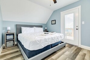 3 室のベッドルーム、アイロン / アイロン台、WiFi、ベッドシーツ