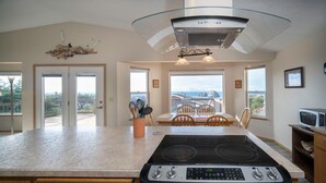 House, Multiple Beds (Oceanside Vista) | Private kitchen - Oceanside Vista (Tillamook)