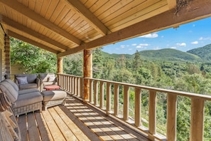 Property grounds - Solitude in Sundance - Hot Tub, 4 Bed 4 Bath, Secluded, Views, Quiet, Forested (Sundance)