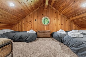 4 habitaciones, tabla de planchar con plancha, internet y ropa de cama