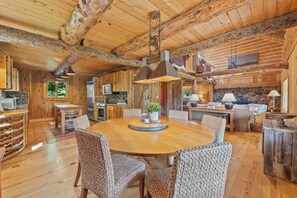 Dining - Solitude in Sundance - Hot Tub, 4 Bed 4 Bath, Secluded, Views, Quiet, Forested (Sundance)