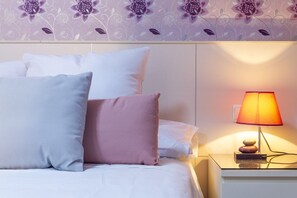 3 dormitoris, escriptori, planxa i posts de planxar i wifi gratuïta