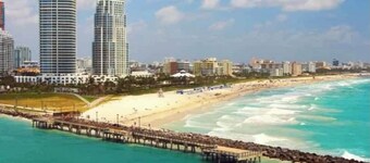Beautiful Miami Pool Lake Studio