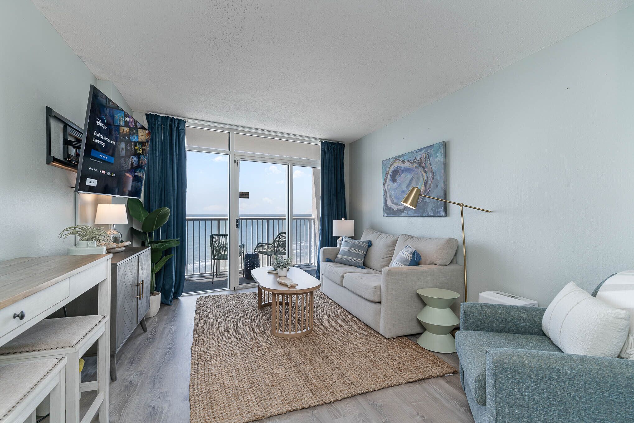 Beachfront View, Full Kitchen, Snowbirds Welcome