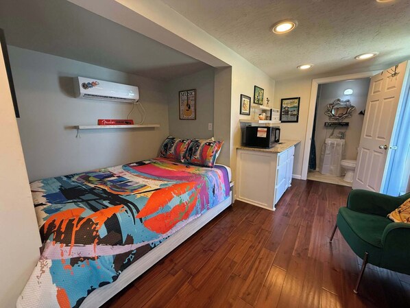 1 quarto, Wi-Fi de cortesia, roupa de cama
