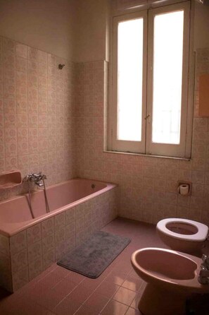 Baignoire, bidet