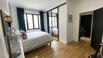 2 bedrooms, iron/ironing board, free WiFi, bed sheets