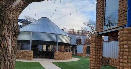 KB Book Fort Sill Tiny House, Slps 4 1BR/1BA.